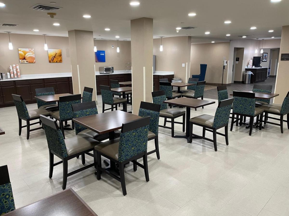 Quality Inn & Suites Spring Lake - Fayetteville Near Fort Bragg Екстериор снимка