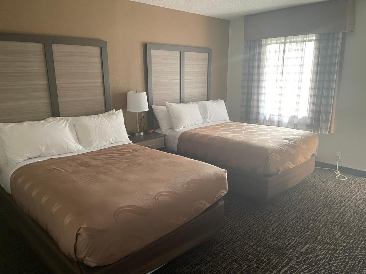 Quality Inn & Suites Spring Lake - Fayetteville Near Fort Bragg Екстериор снимка