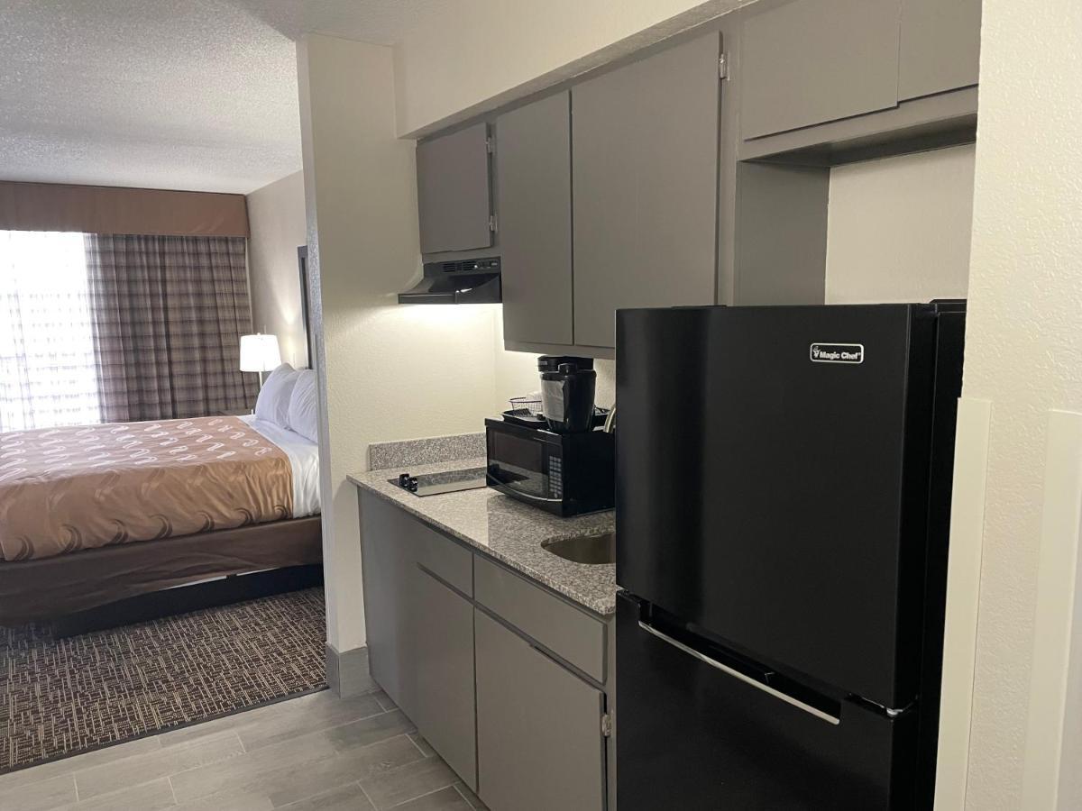 Quality Inn & Suites Spring Lake - Fayetteville Near Fort Bragg Екстериор снимка