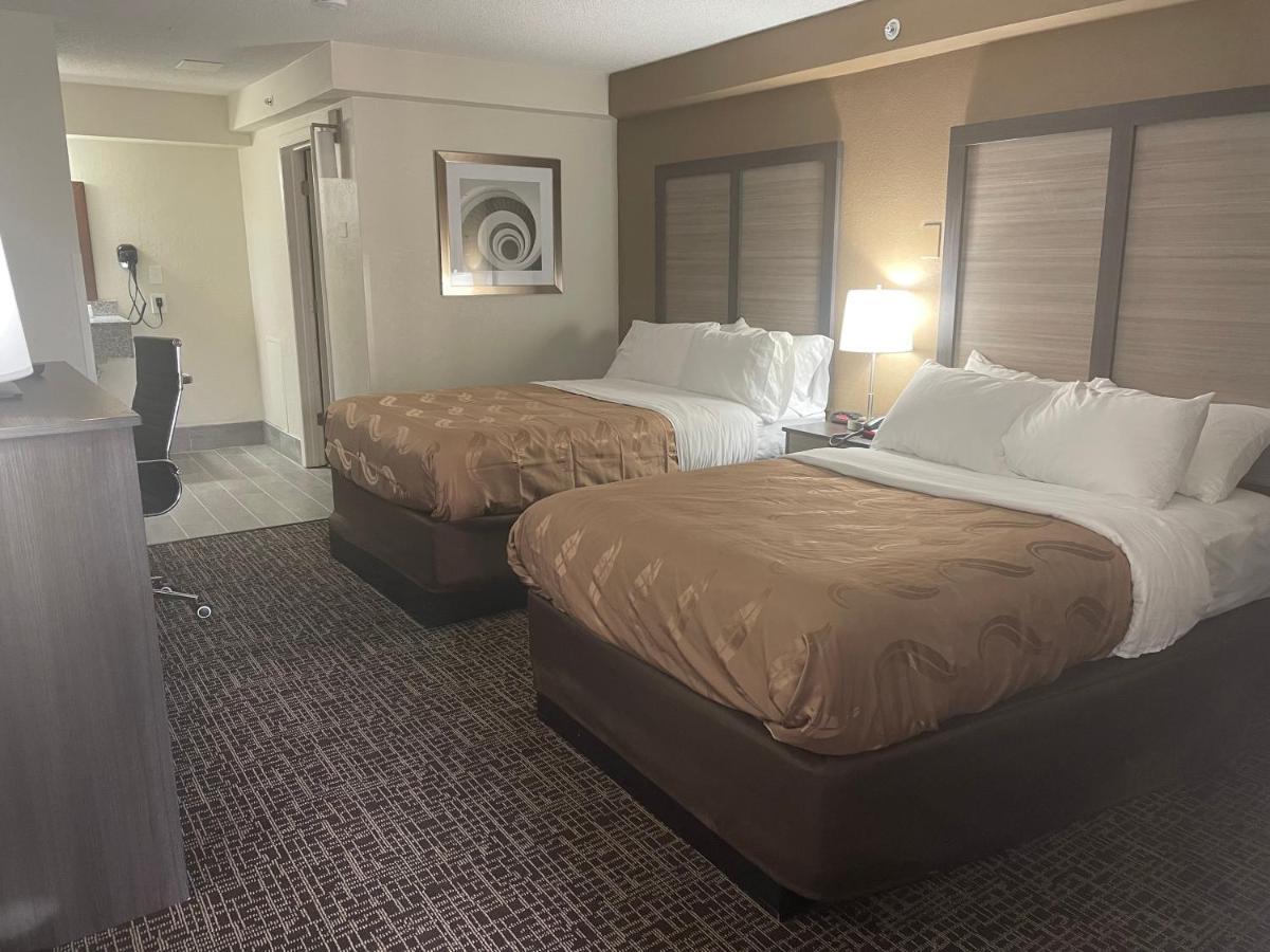 Quality Inn & Suites Spring Lake - Fayetteville Near Fort Bragg Екстериор снимка