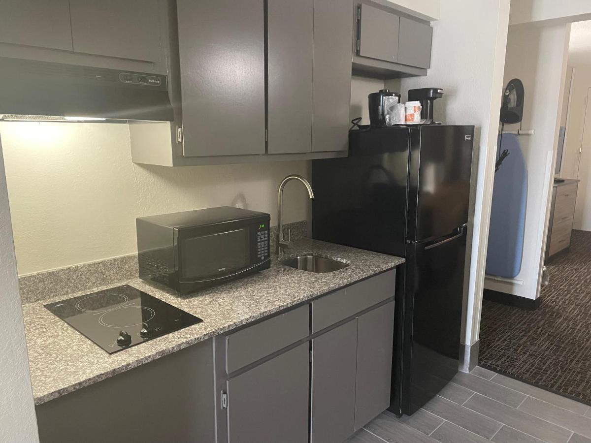 Quality Inn & Suites Spring Lake - Fayetteville Near Fort Bragg Екстериор снимка