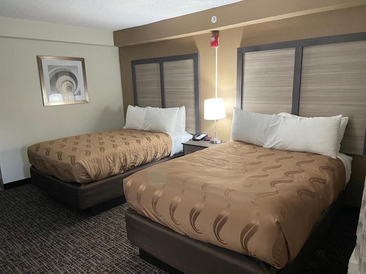 Quality Inn & Suites Spring Lake - Fayetteville Near Fort Bragg Екстериор снимка