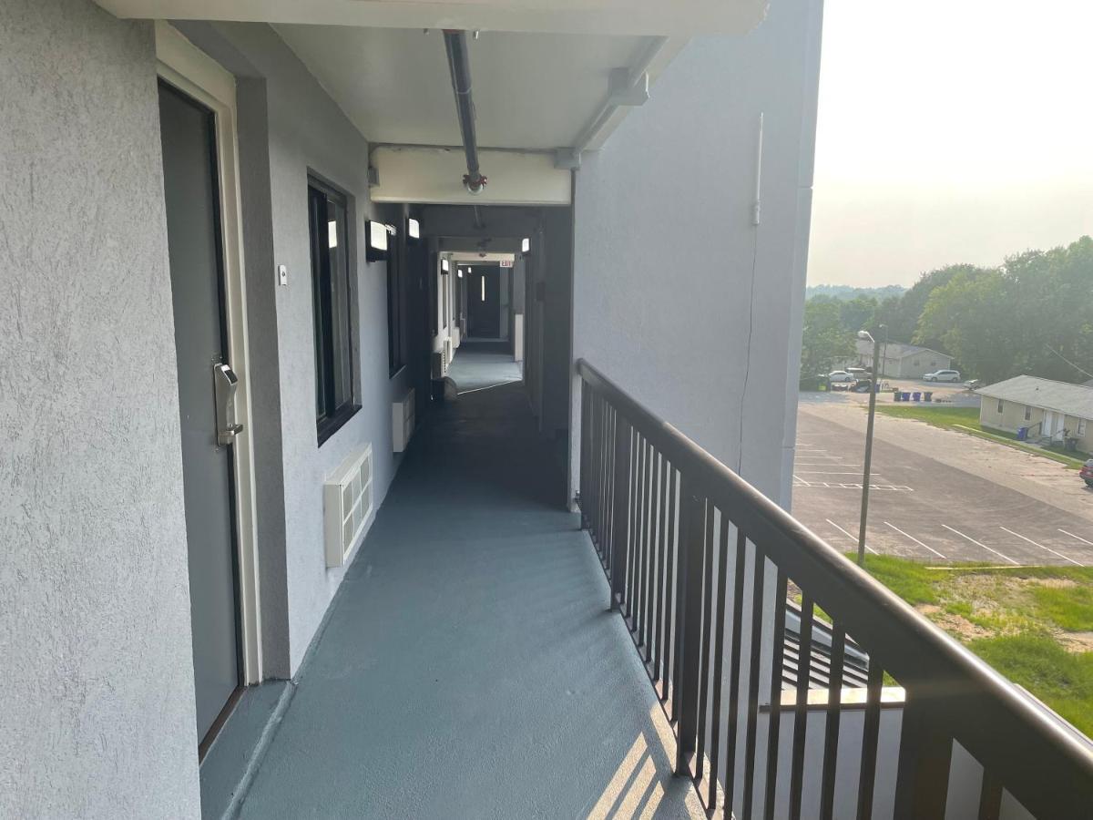 Quality Inn & Suites Spring Lake - Fayetteville Near Fort Bragg Екстериор снимка