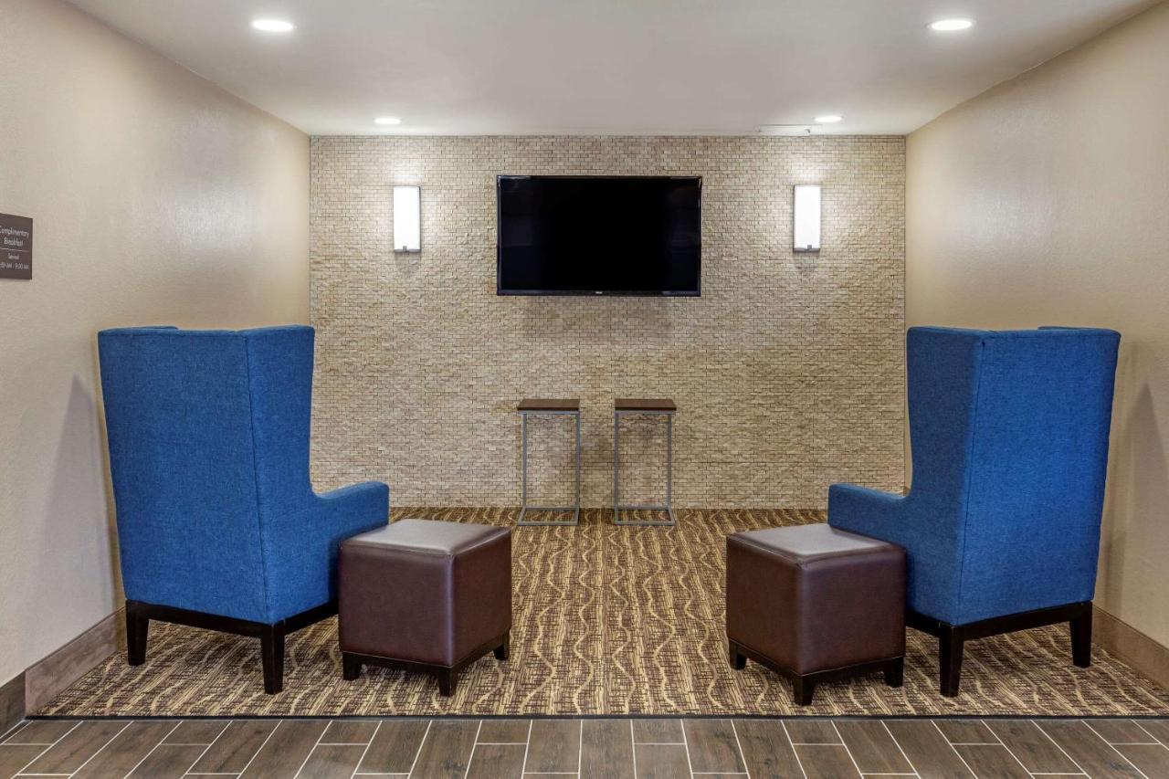 Quality Inn & Suites Spring Lake - Fayetteville Near Fort Bragg Екстериор снимка