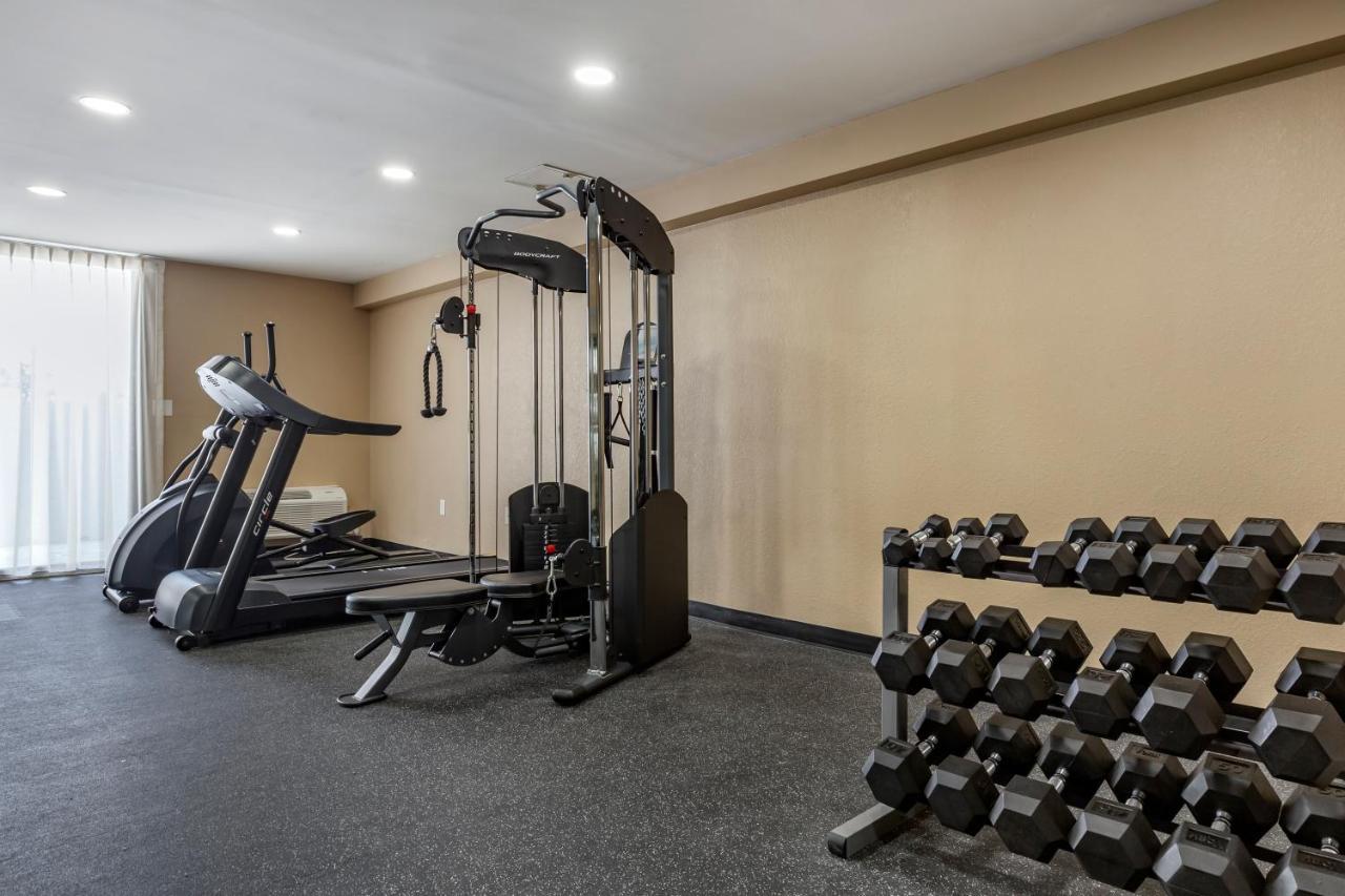 Quality Inn & Suites Spring Lake - Fayetteville Near Fort Bragg Екстериор снимка